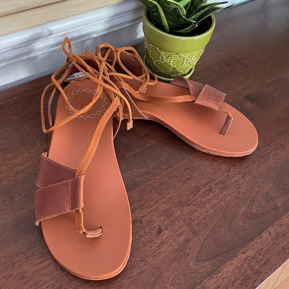 Chaco Sage Maple Womens Active Sandals PU flats toe loop strappy ankle sz 9 NEW!